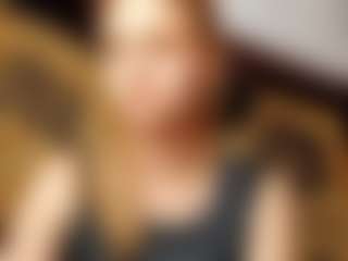 Live cam show with Kira - Sexydance on makecum.org
