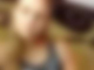 Live cam show with Kira - Moaning on Pornisteam.com