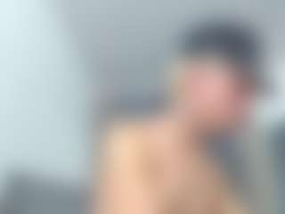 Live cam show with dannthestiff - Spank on Camming Site