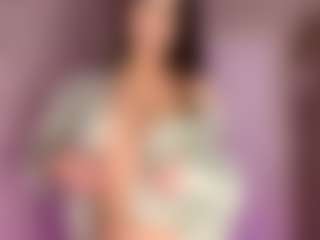 Live cam show with MeridithKinnier - Striptease on TeamSkeetLive