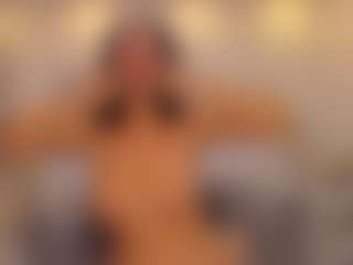 Live cam show with sienna-luxor - Cumshot on fuck-show.com