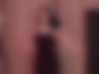 Live cam show with UmbraElyon - Green Eyes on Camsoda