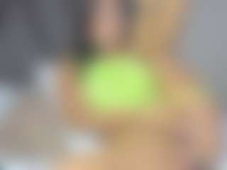 Live cam show with Amara-Rosseee - Body Massage on sexytreat.net