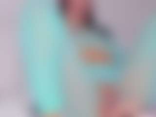 Live cam show with Amara-Rosseee - Average on CamwithHer