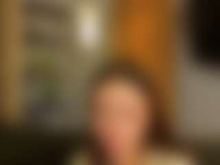 Live cam show with LyriaVespera - Upskirt on Gym Cam Girls