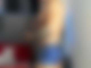 Live cam show with marllon123strong - Living Room on CamwithHer
