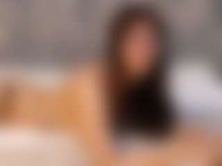 Live cam show with Mia Collins - Ball Sucking on livesuperchat.net