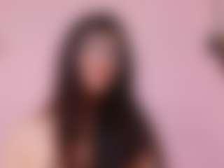 Live cam show with Mia Collins - Nipple Piercings on livesuperchat.net
