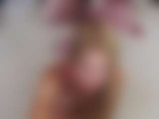 AliceWiss's Live Sex Cam Show