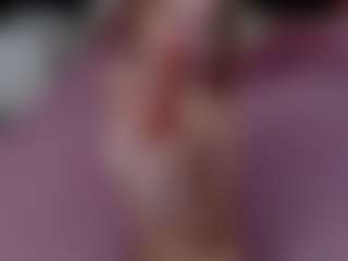 Live cam show with AliceWiss - Blue Eyes on Adult Interactions