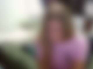 Live cam show with amorous-sunflower - Sexwebcam Blonde Hair on Gym Cam Girls