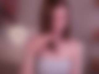 Live cam show with JoanWittig - Green Eyes on Latina Girls