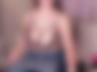 Vaiiolett-t's Live Sex Cam Show