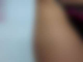 Live cam show with Lia-Queen - Facial on Camsoda