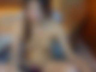 Live cam show with Lia-Queen - Facial on Camsoda
