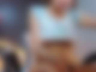 Live cam show with Lia-Queen - Thin on SpunkLive