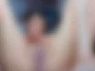 Live cam show with Lia-Queen - Thin on SquirtSoMuch