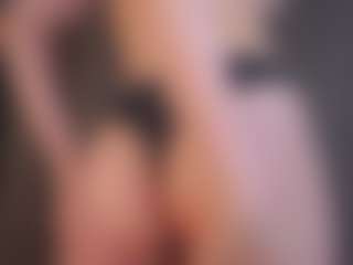 Live cam show with ElseRatz - Blonde Hair Middle Aged on SpunkLive