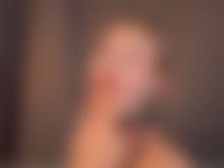Live cam show with ElseRatz - Camel Toe on madthumbs