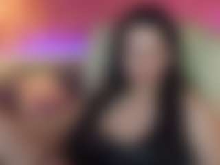 Live cam show with KettyFlo - Bedroom on AdultVida.com