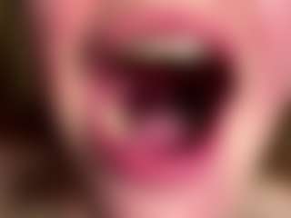 CharaDeatherage's Live Sex Cam Show