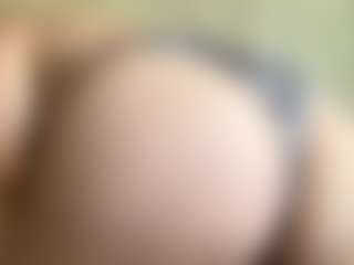 Live cam show with CharaDeatherage - Cute on TeamSkeetLive