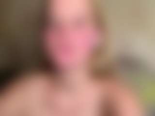 CharaDeatherage's Live Sex Cam Show