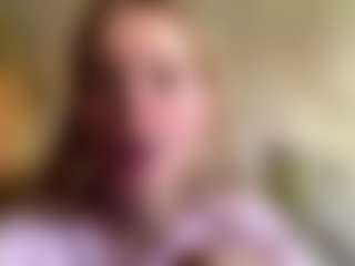 CharaDeatherage's Live Sex Cam Show