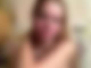 Live cam show with CharaDeatherage - Sexy on Gym Cam Girls