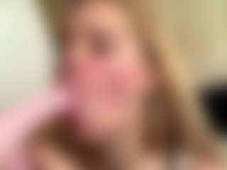 CharaDeatherage's Live Sex Cam Show