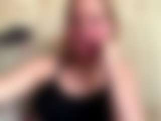 Live cam show with CharaDeatherage - Cute on https://playwithruby.com