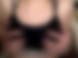 CharaDeatherage's Live Sex Cam Show