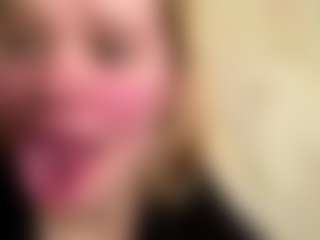 Live cam show with CharaDeatherage - Blonde Hair on infinitiblacc.com