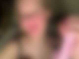Live cam show with CharaDeatherage - Facial Piercings on Cam Slut