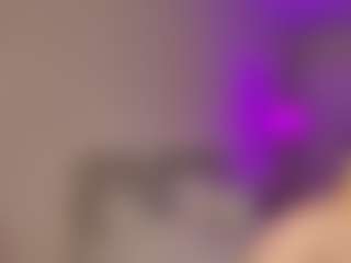 Live cam show with Seravine - Camel Toe on thefappeningchat.com