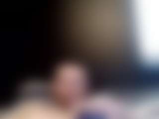 tallhungcloudyy's Live Sex Cam Show