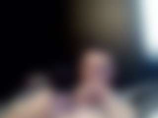 tallhungcloudyy's Live Sex Cam Show