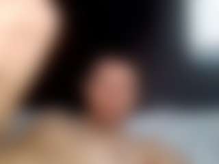 tallhungcloudyy's Live Sex Cam Show