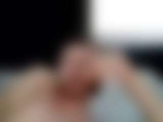 tallhungcloudyy's Live Sex Cam Show