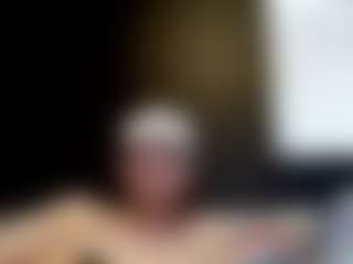 tallhungcloudyy's Live Sex Cam Show