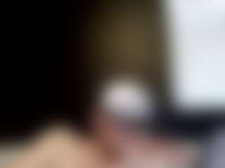 tallhungcloudyy's Live Sex Cam Show