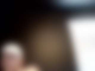 tallhungcloudyy's Live Sex Cam Show