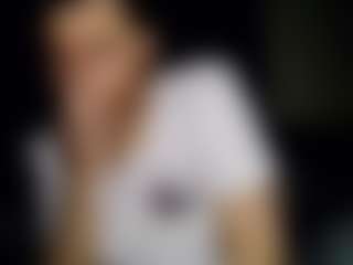 tallhungcloudyy's Live Sex Cam Show