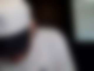 tallhungcloudyy's Live Sex Cam Show