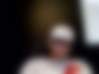 tallhungcloudyy's Live Sex Cam Show