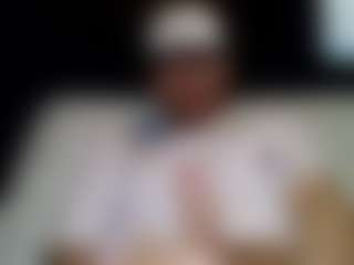 tallhungcloudyy's Live Sex Cam Show