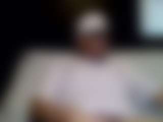 tallhungcloudyy's Live Sex Cam Show