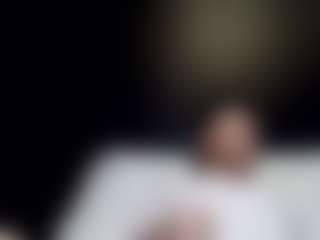 tallhungcloudyy's Live Sex Cam Show
