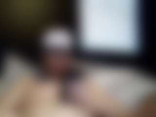 tallhungcloudyy's Live Sex Cam Show