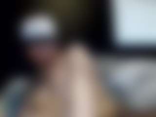 tallhungcloudyy's Live Sex Cam Show